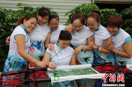 第四届中国非遗博览会传统工艺项目(刺绣)比赛在成都举行